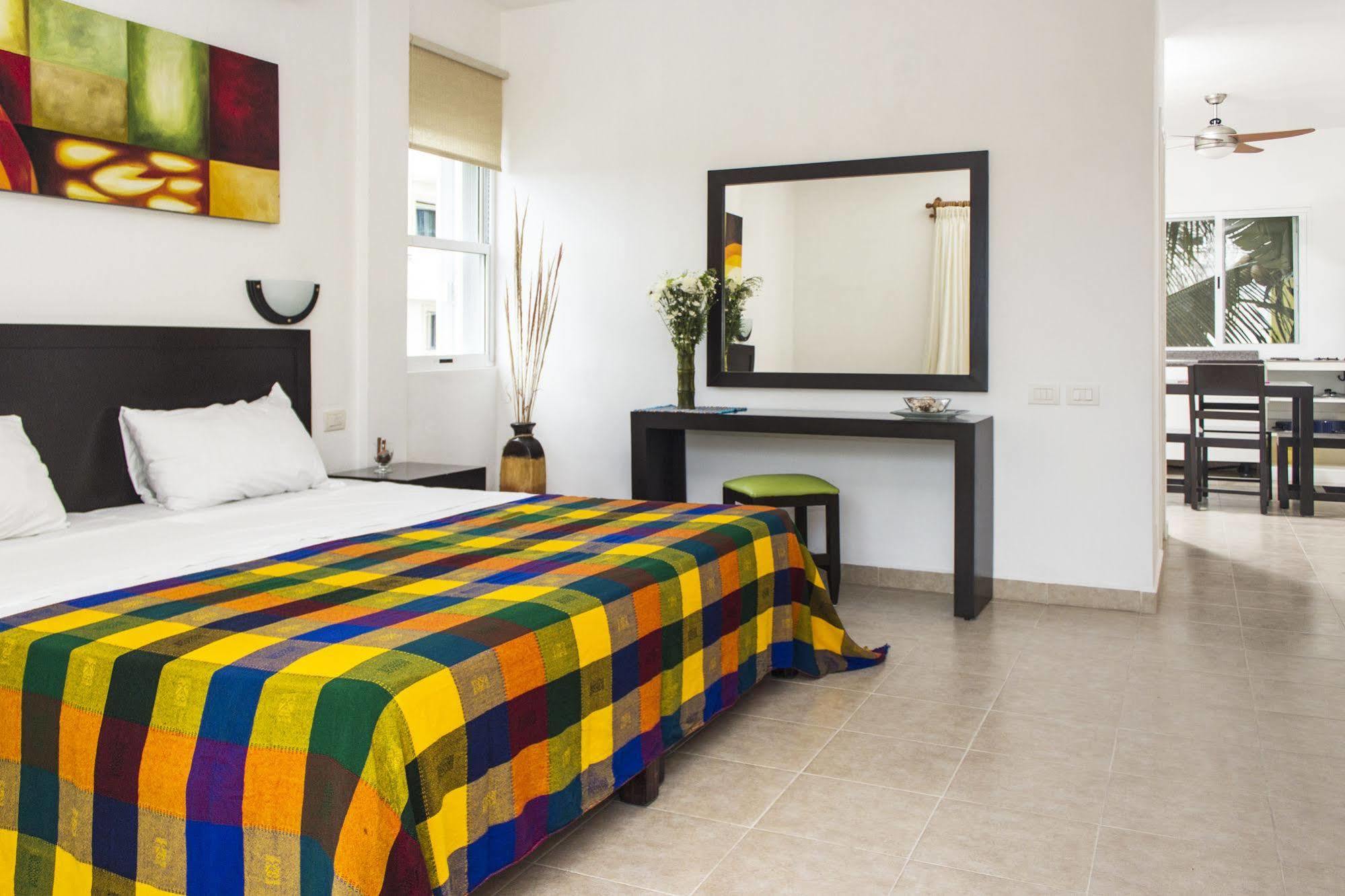Hotel Sol Playa Playa del Carmen Esterno foto