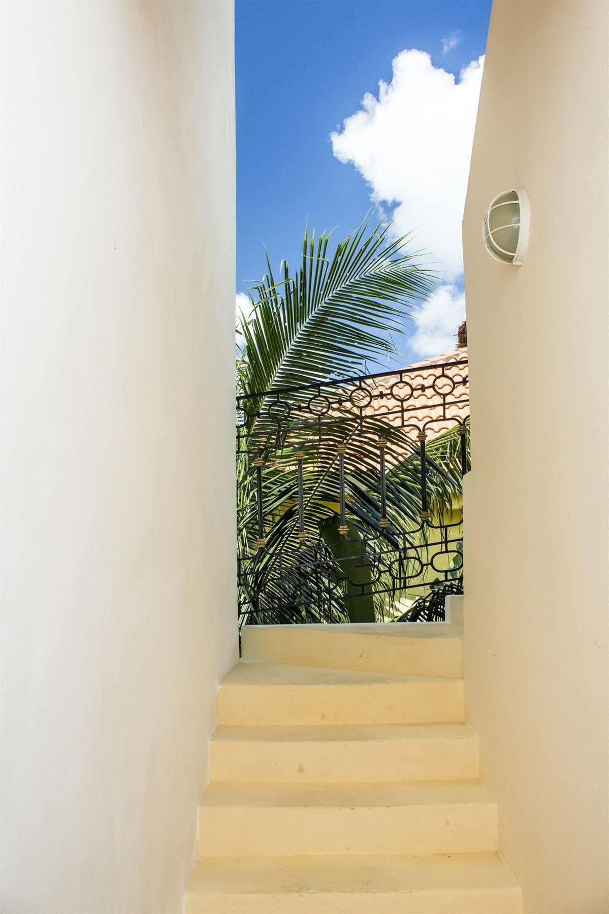 Hotel Sol Playa Playa del Carmen Esterno foto
